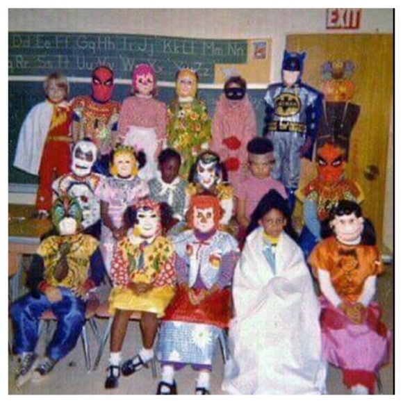 ❌ 10/31 TGIFF! FASHION FRIDAY VINTAGE SHARE GROUP THAT IS! - Picture 12 of 14